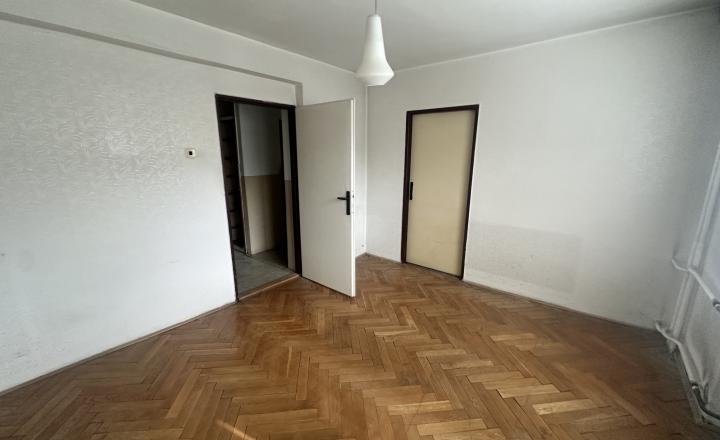 Reality Pre Vás  -Predaj 3-izbový byt s garážou a pozemkom - fotografia 4