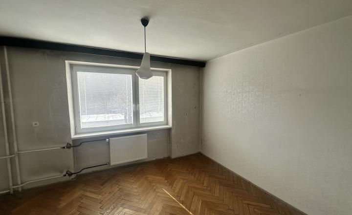 Reality Pre Vás  -Predaj 3-izbový byt s garážou a pozemkom - fotografia 5