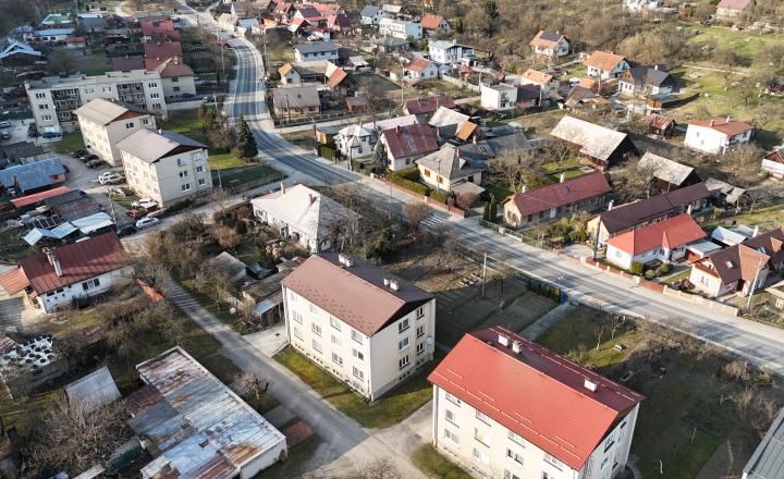 Reality Pre Vás  -Predaj 3-izbový byt s garážou a pozemkom - fotografia 17