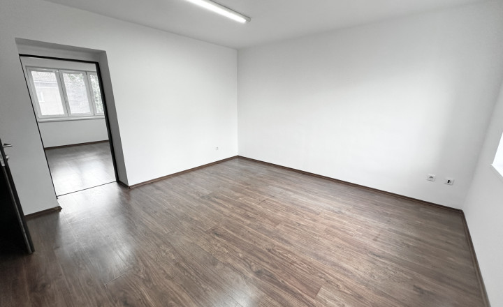 Dvojkancelária  v novostavbe rovno v centre mesta  Púchov  35 m2  Prenajate - fotografia 14