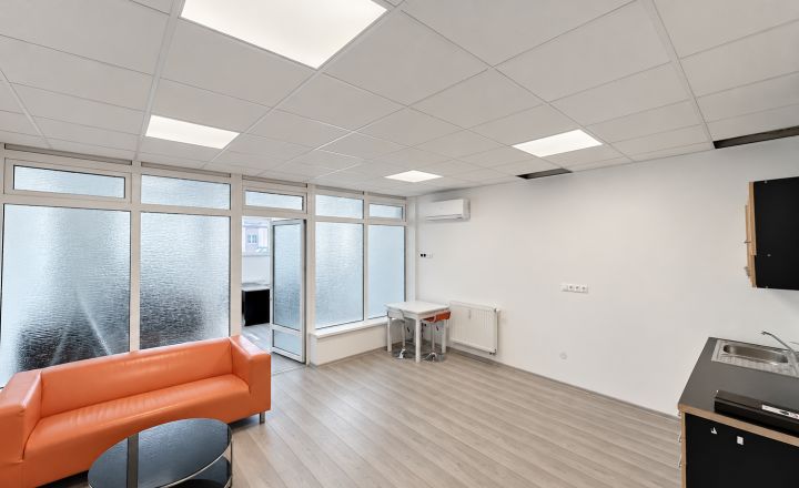Kancelária v centre mesta  s klimatizáciou - Pasáž  46 m2 - fotografia 5