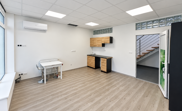 Kancelária v centre mesta  s klimatizáciou - Pasáž  46 m2 - fotografia 6
