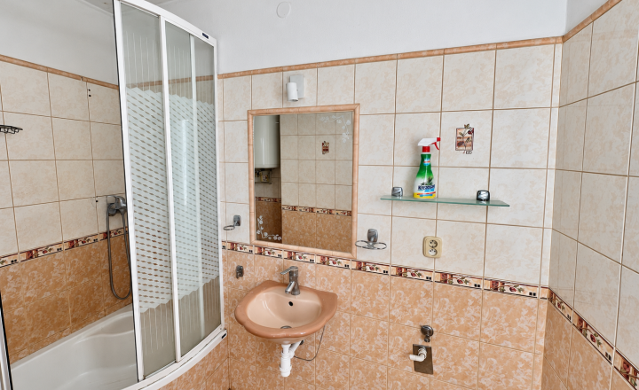 2 izbový byt s pozemkom  260m2  vlastnou záhradkou  a šopkou - fotografia 29