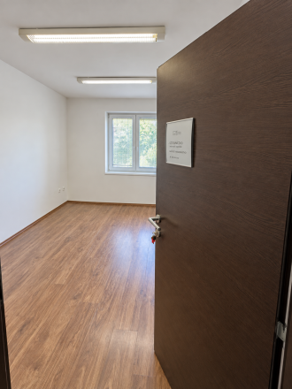 Reality Pre Vás  - Kancelársky priestor v centre  15 m2 - fotografia 8