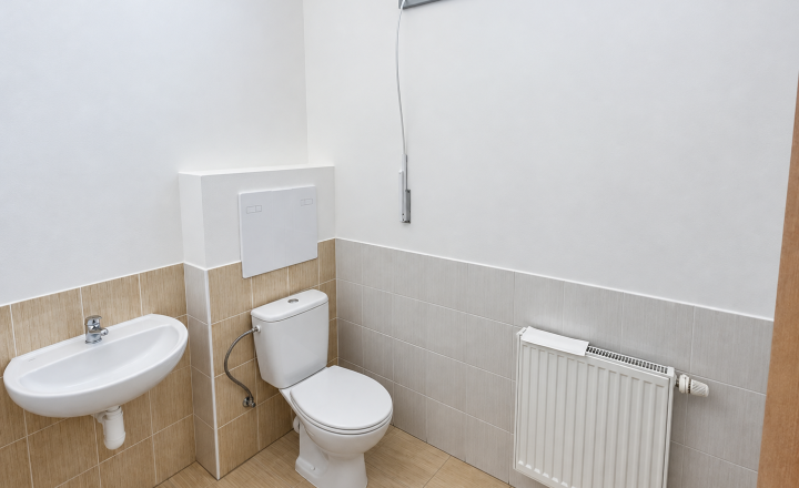 Nádherný presklený priestor v centre mesta  Púchov    100m2 - fotografia 13