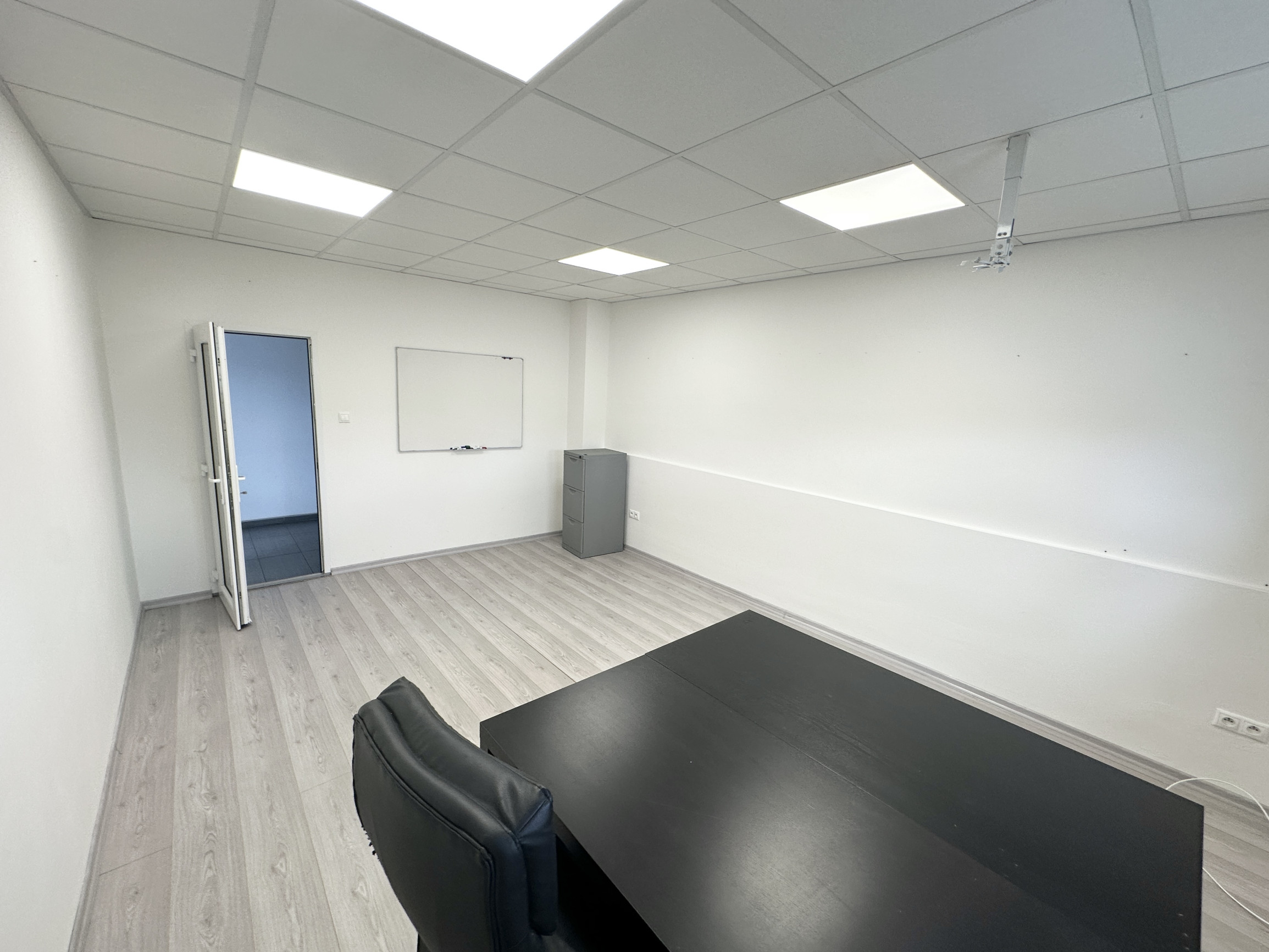 Kancelária v centre mesta  Púchov - Pasáž 20m2 na prenájom