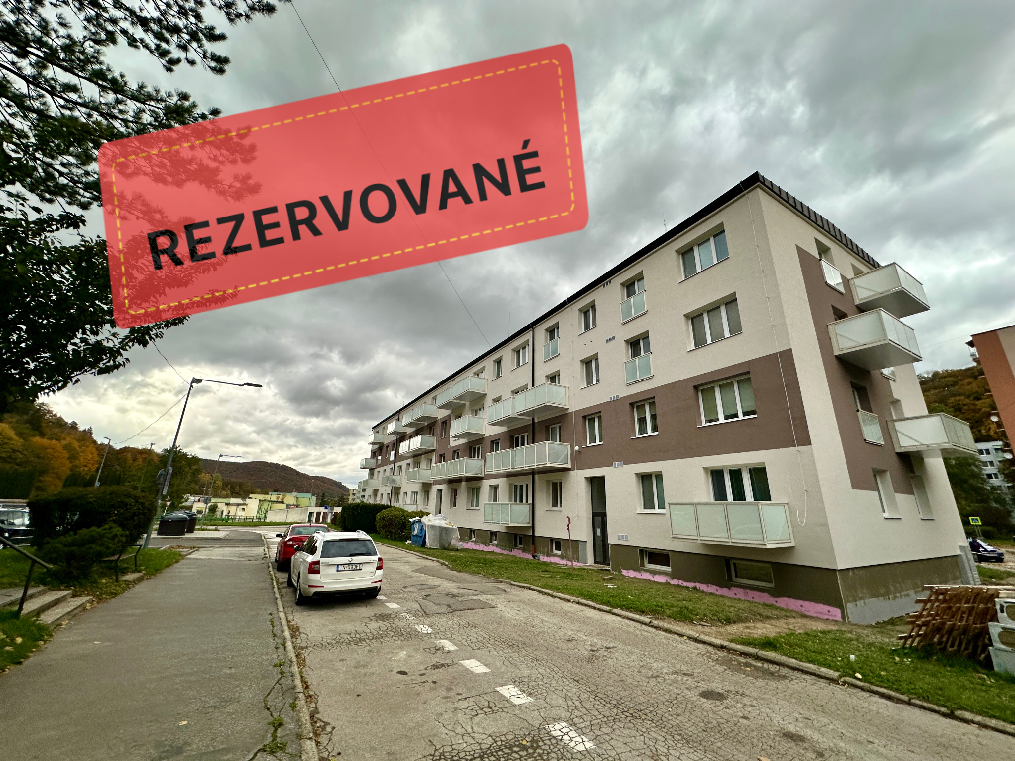 2 izbový byt v novo zrekonštruovanej bytovke SNP  Tr. Teplice - Rezervované