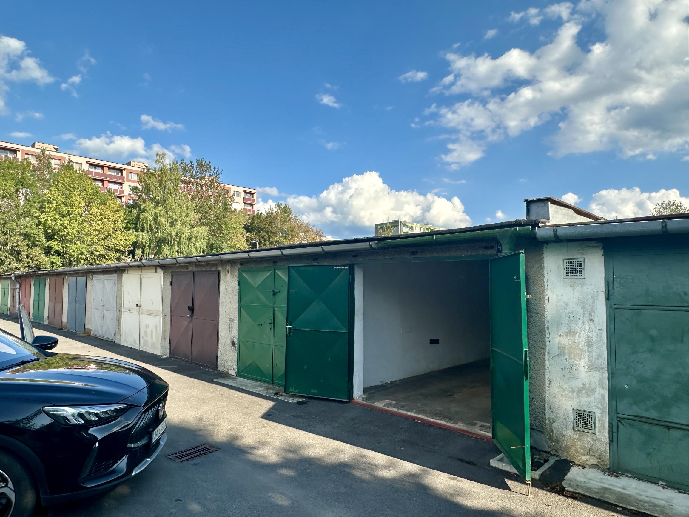 Garáž na prenájom  Ul. Gorazdova Púchov