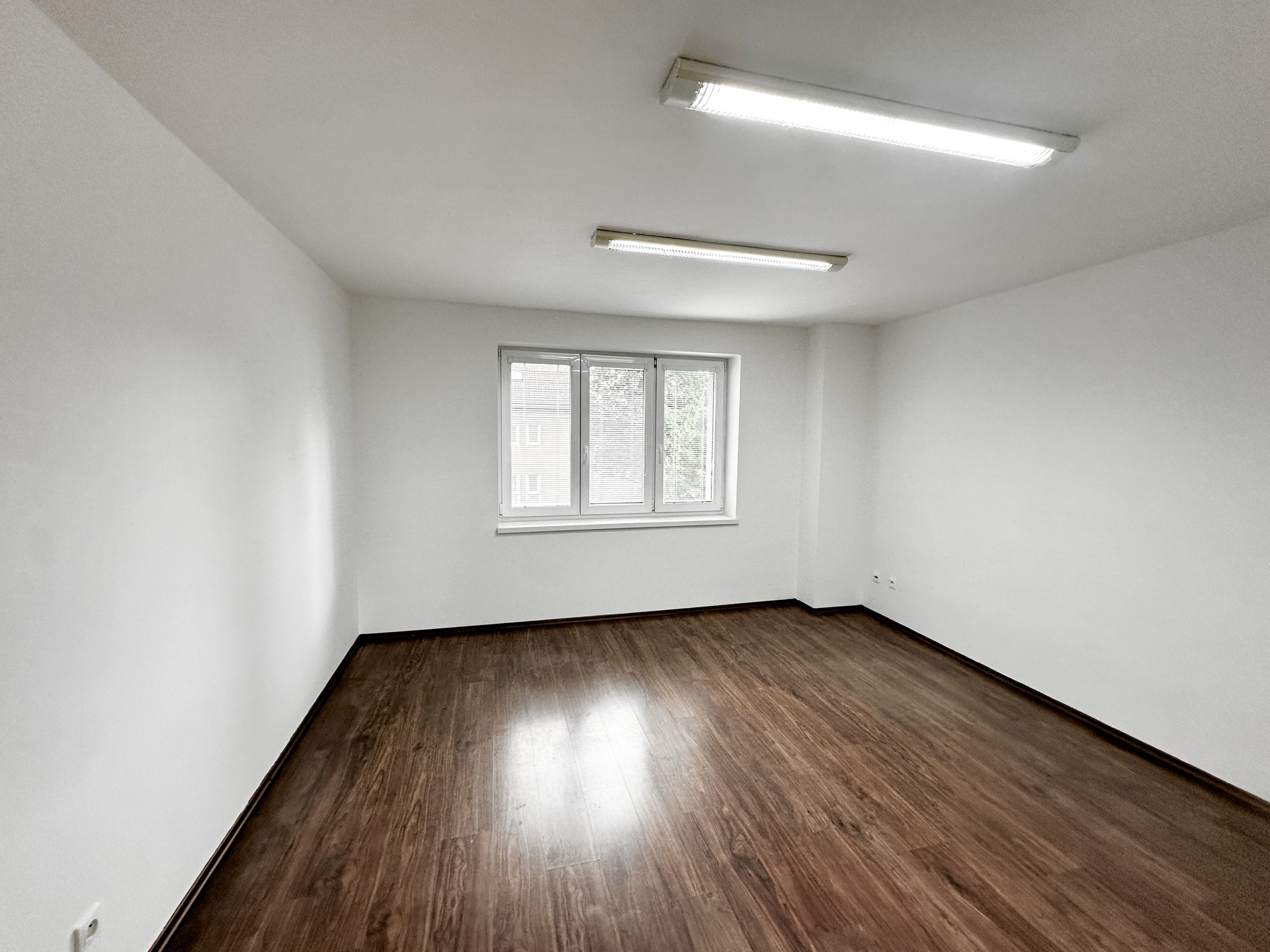 Kancelársky priestor v centre mesta  29 m2 - Púchov