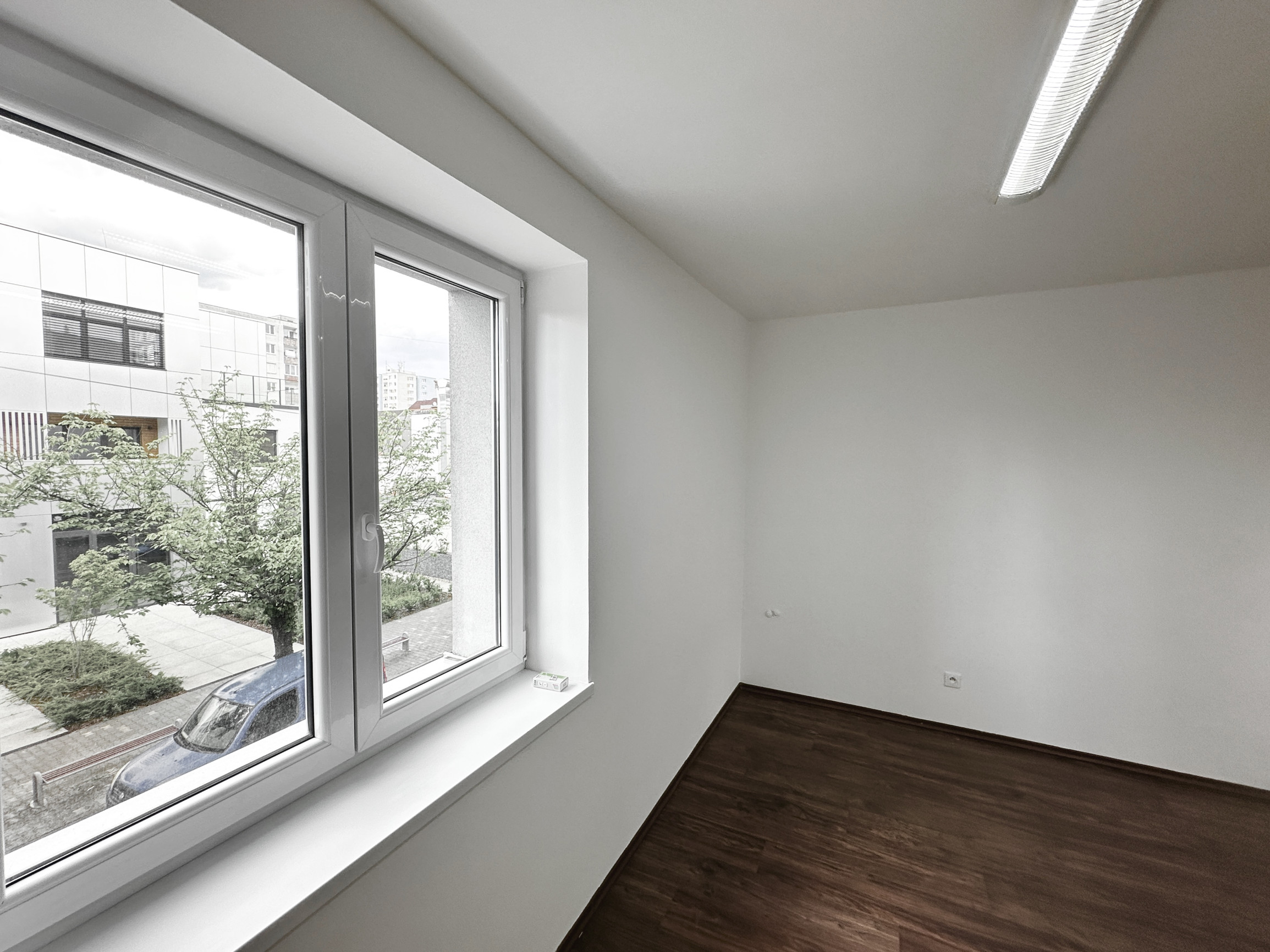 Dvojkancelária  v novostavbe rovno v centre mesta  Púchov  35 m2